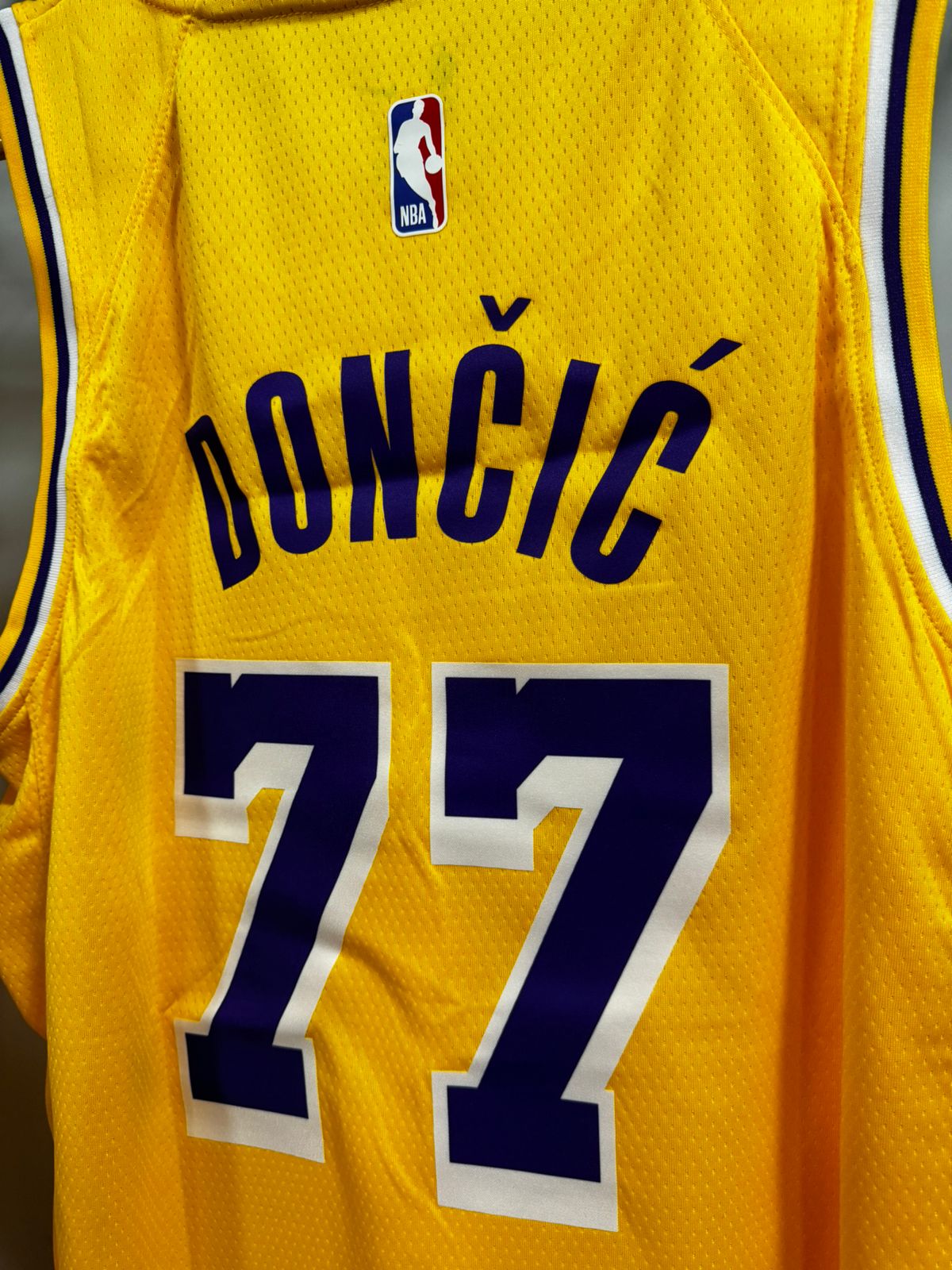 Regata NBA Luka Doncic Nike Amarelo
