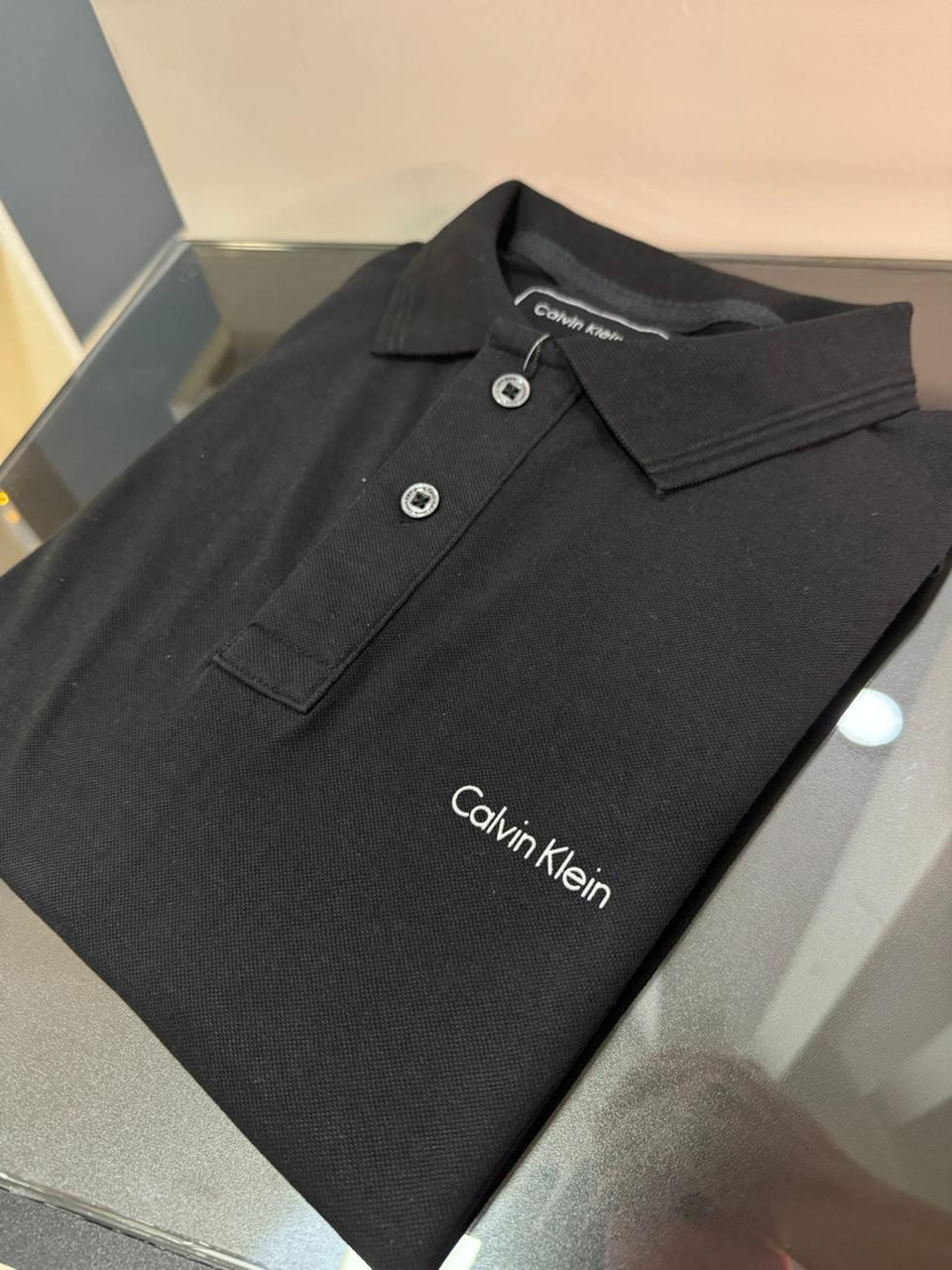 Camiseta Gola Polo Calvin Klein Preto