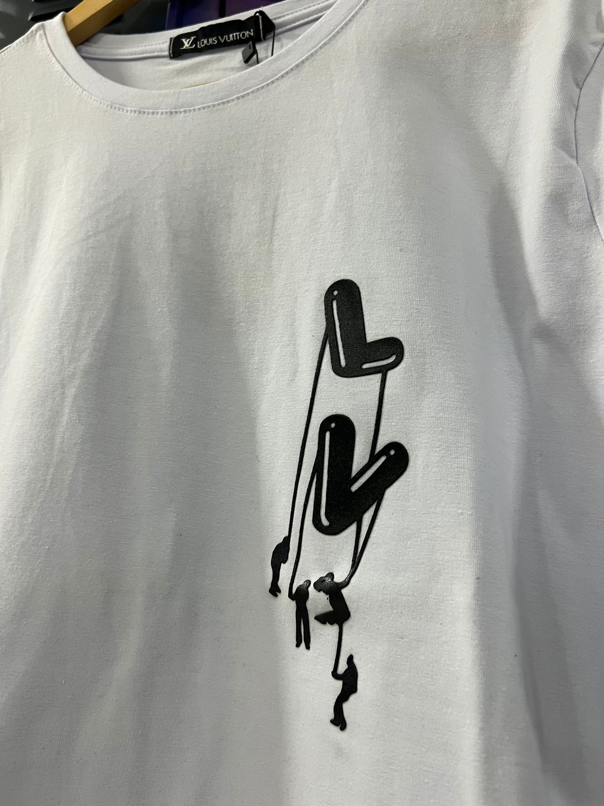 Camiseta Linha Griff Louis Vuitton Branco