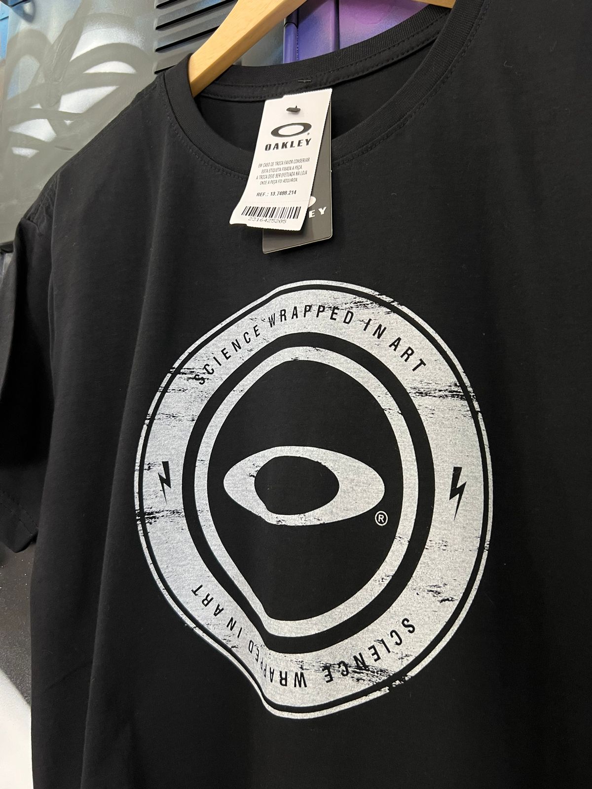 Camiseta Oakley Preto