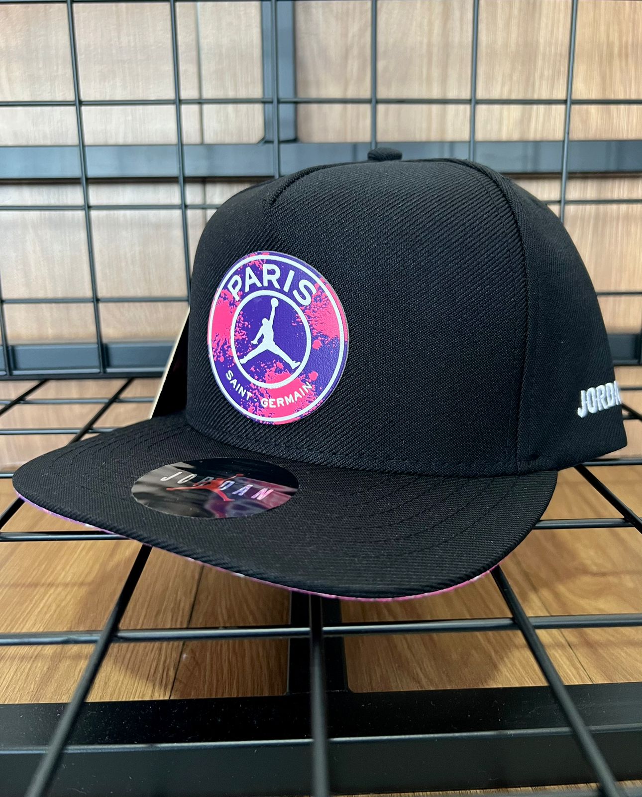 Boné Paris Jordan New Era Preto