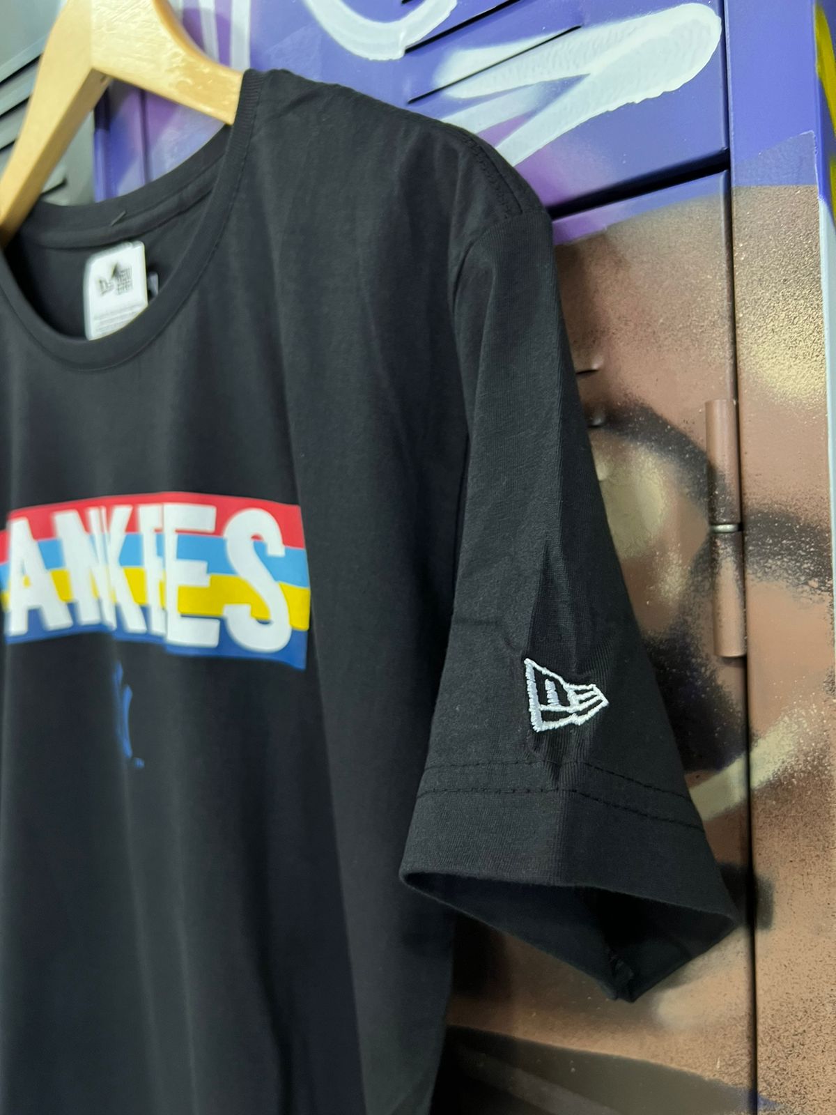 Camiseta New Era Preto