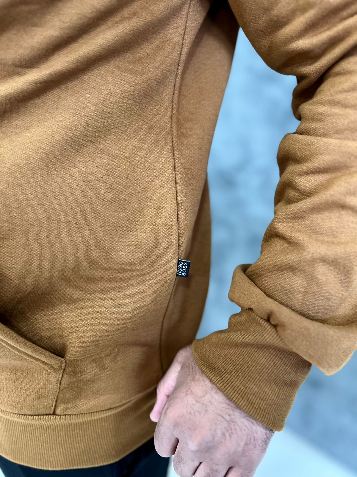 Blusa Importada Hugo Boss Caramelo