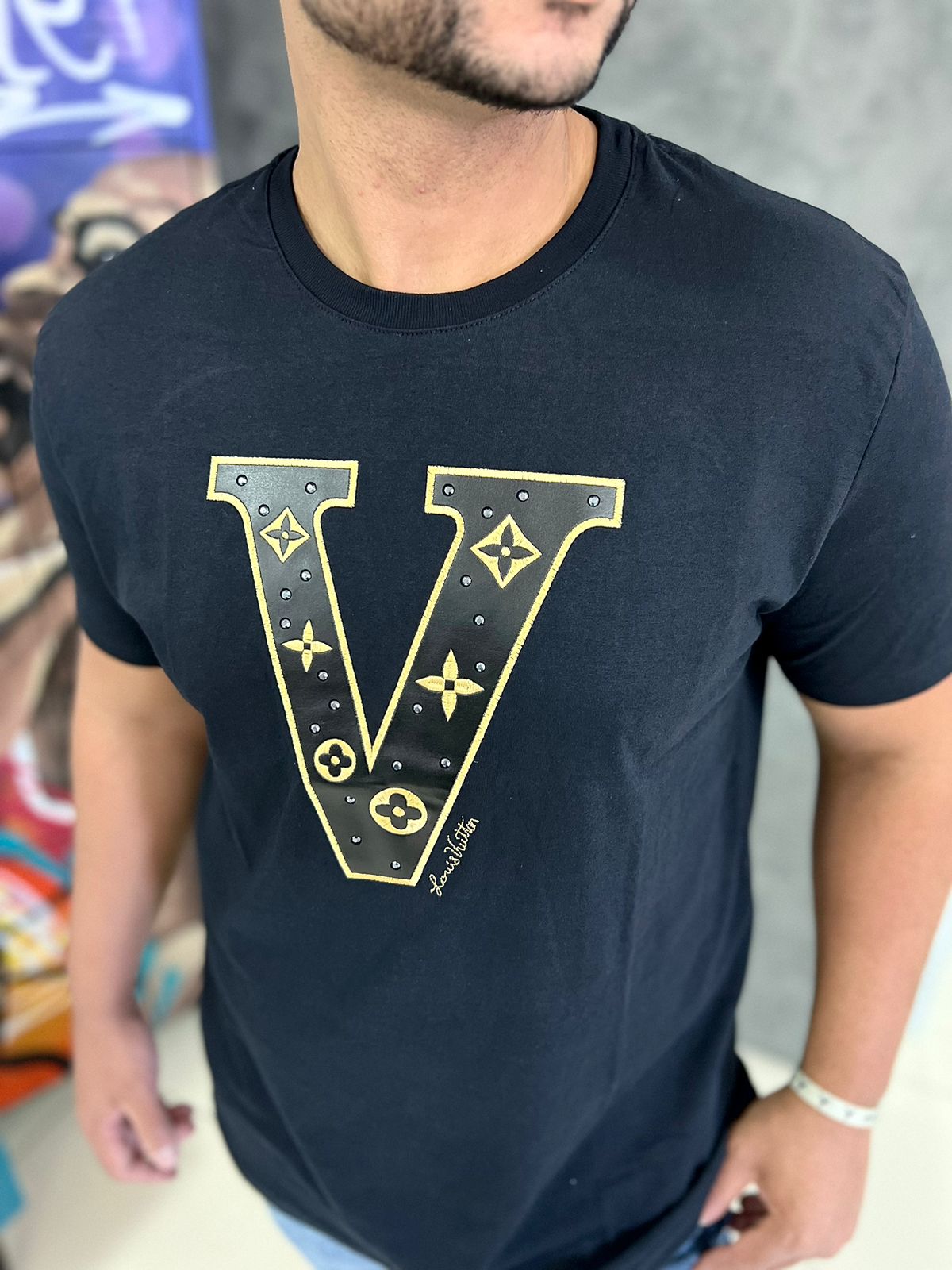 Camiseta Linha Griff Louis Vuitton Preto