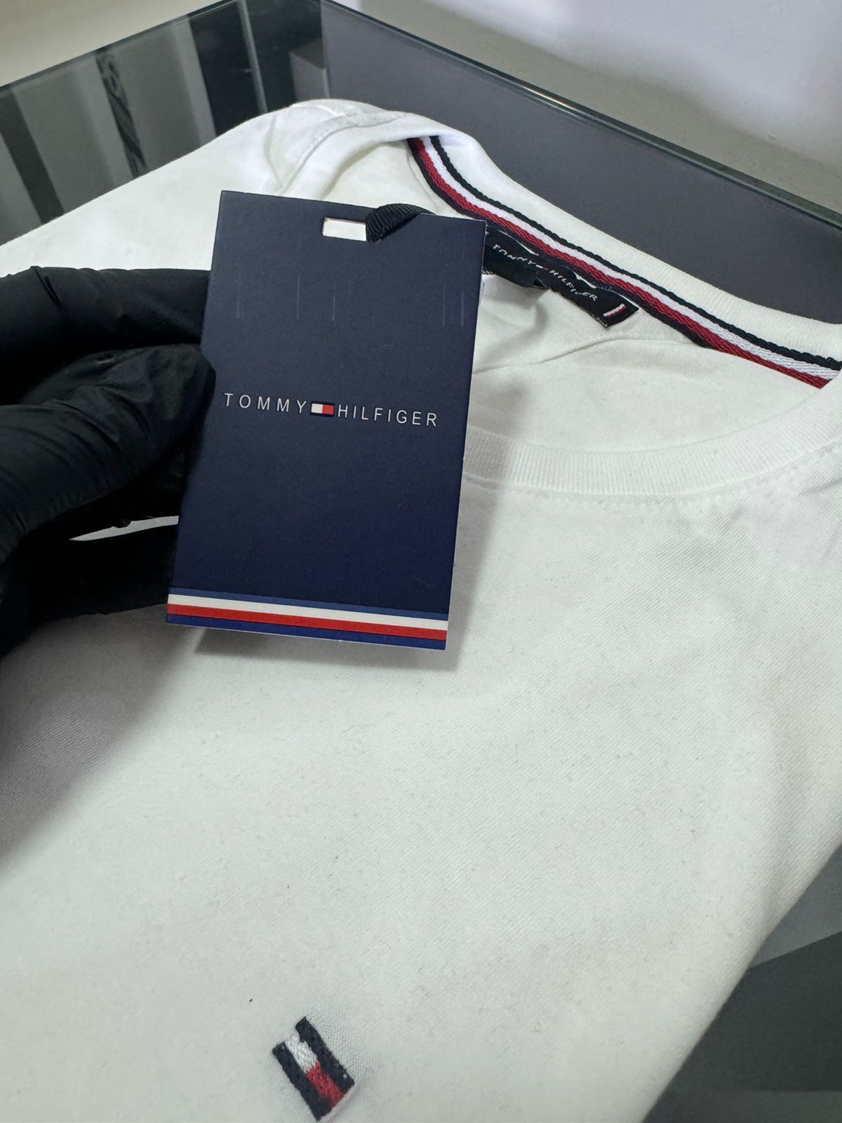 Camiseta Importada Tommy Off white