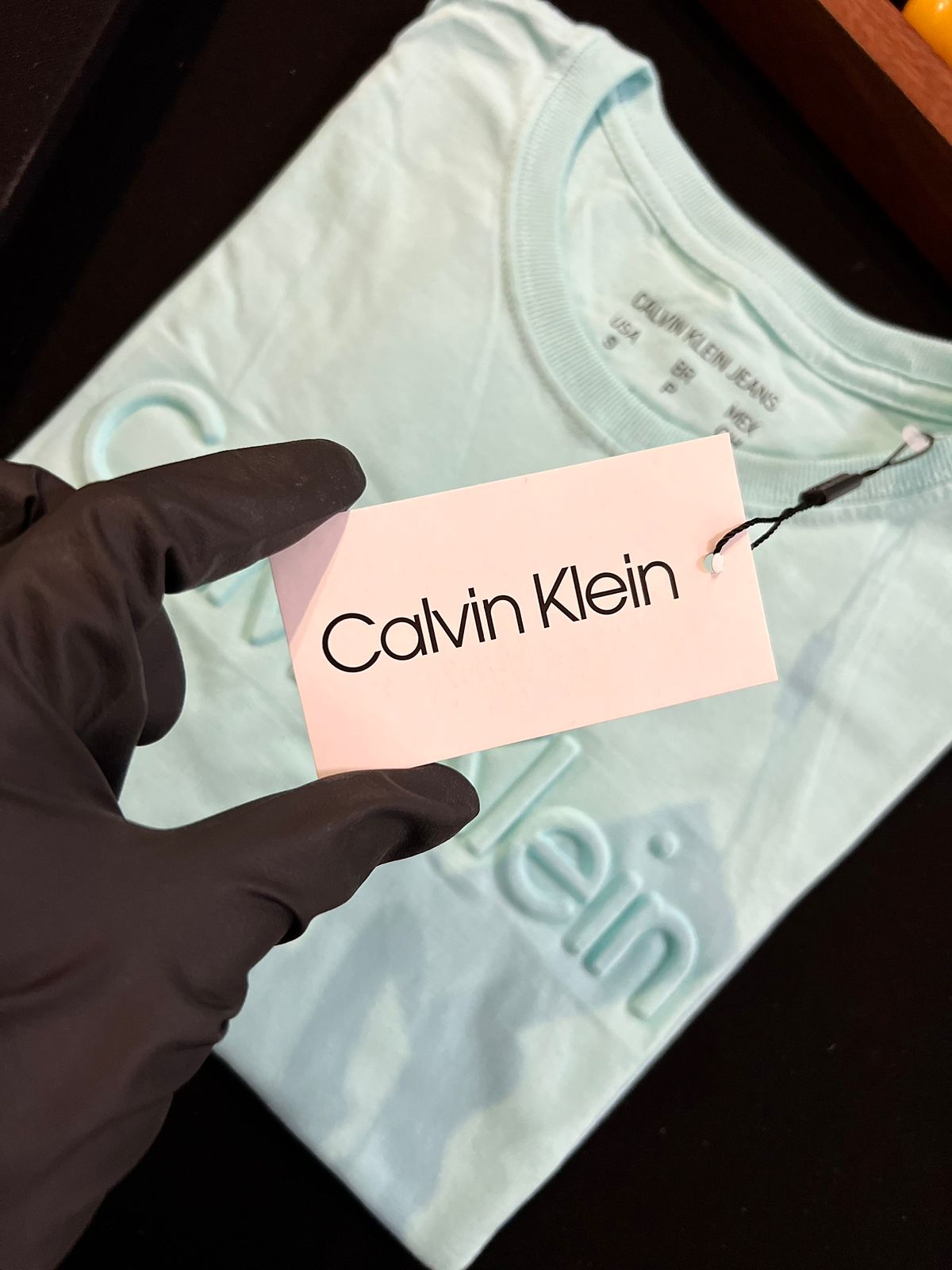 Camiseta Linha Griff Calvin Klein Azul