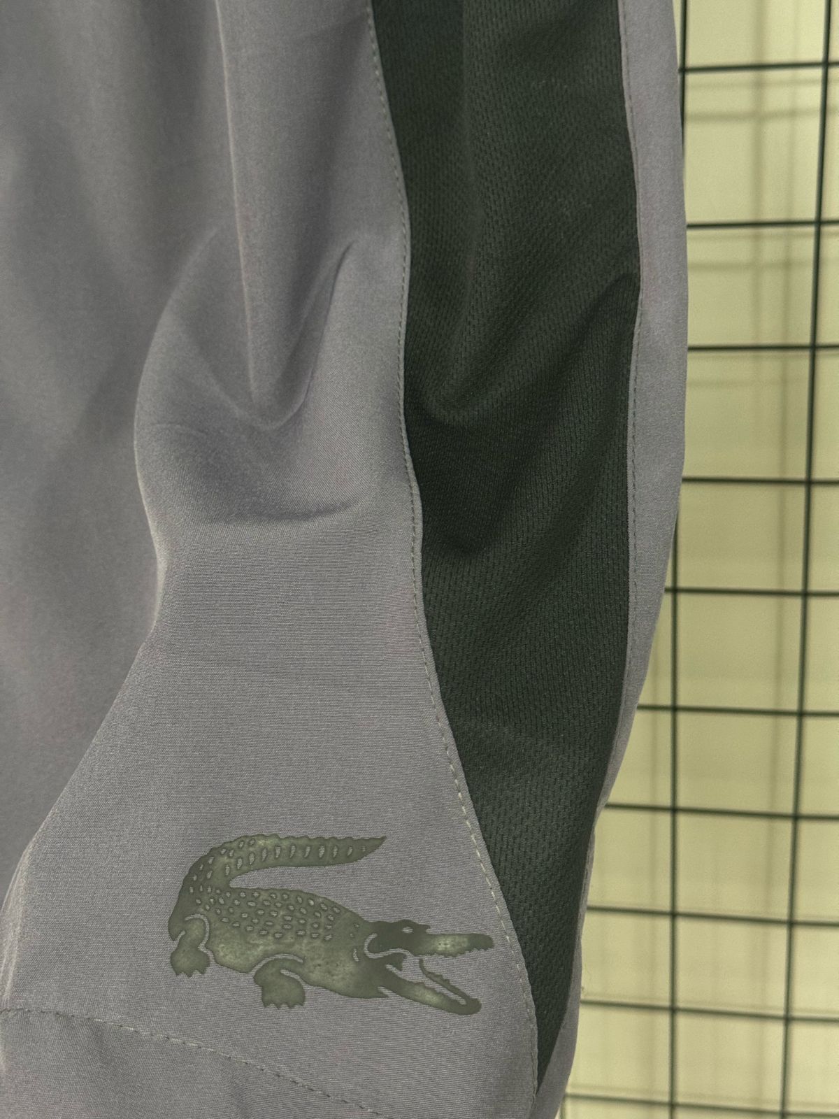 Bermuda Drifit Lacoste Cinza