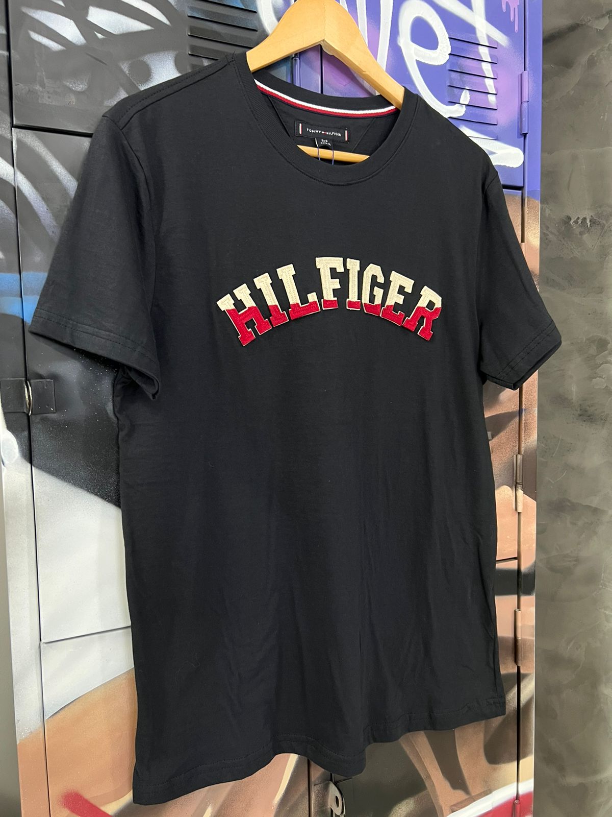 Camiseta Linha Griff Tommy Preto