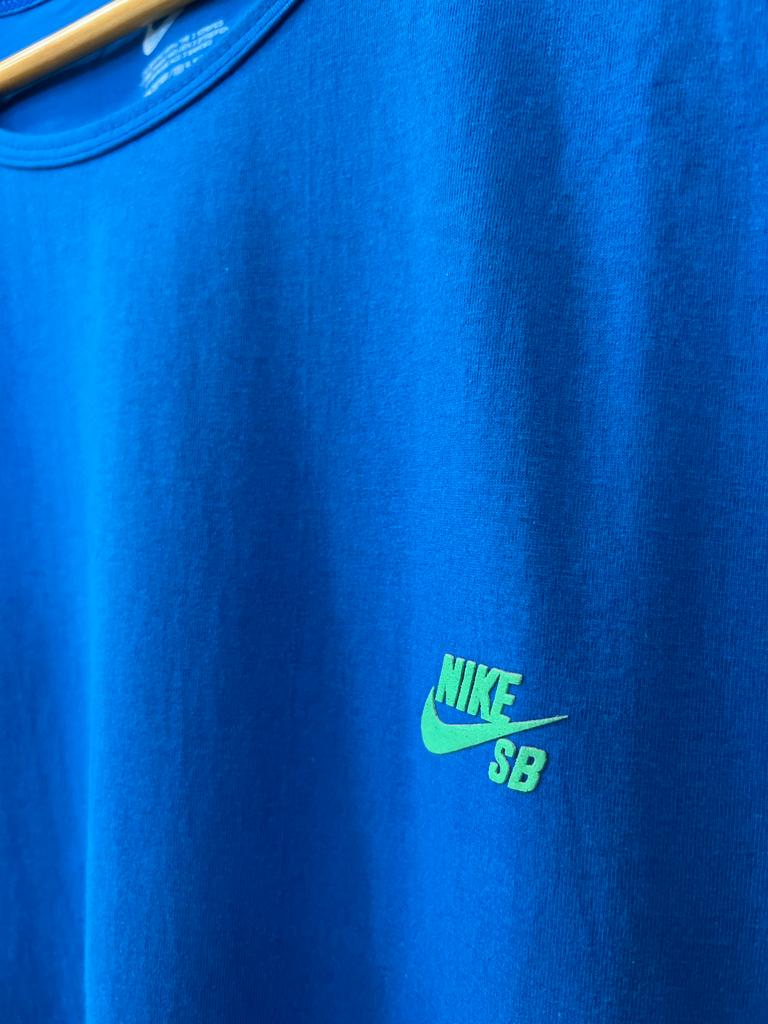 Regata Nike azul