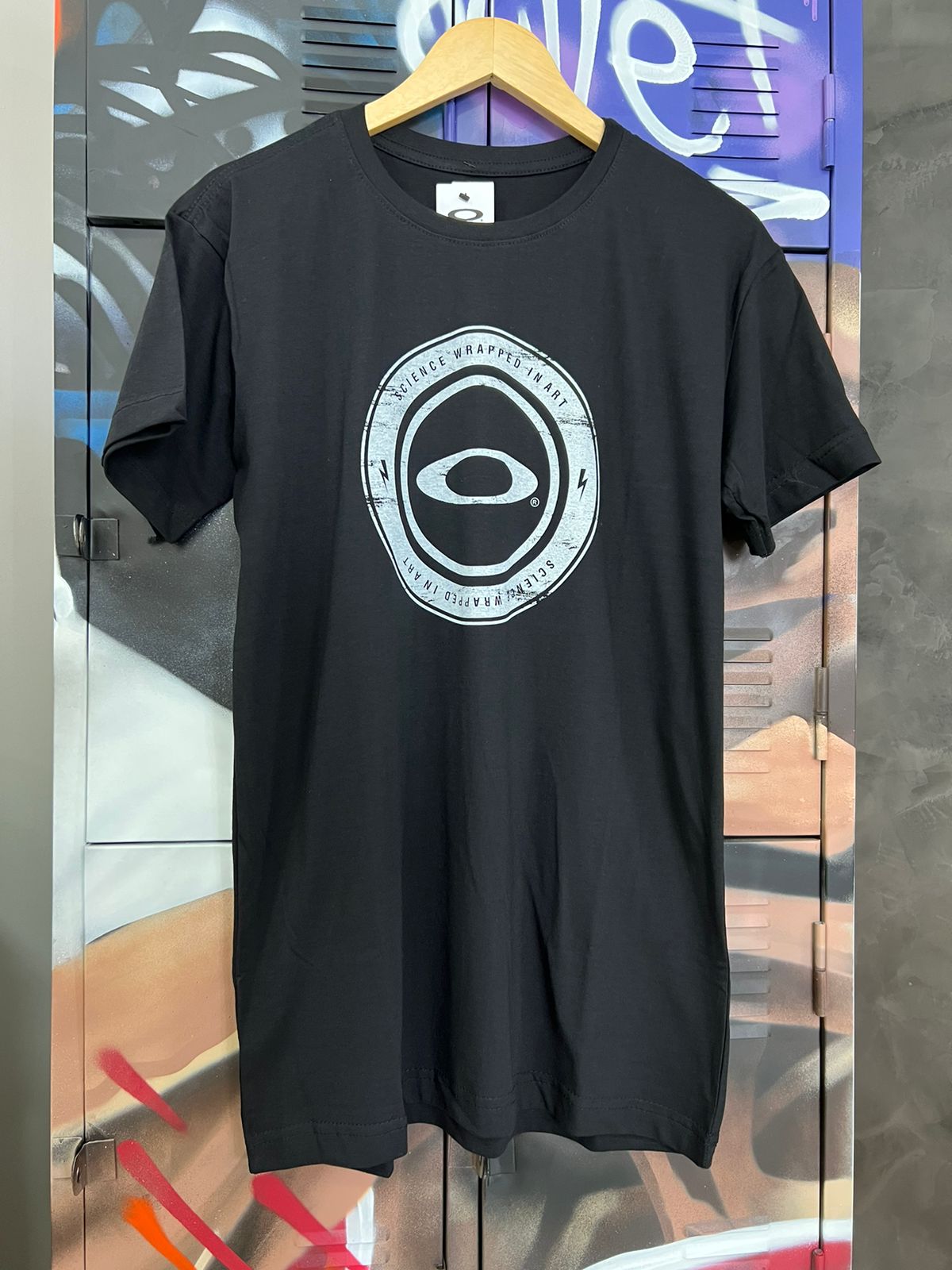 Camiseta Oakley Preto