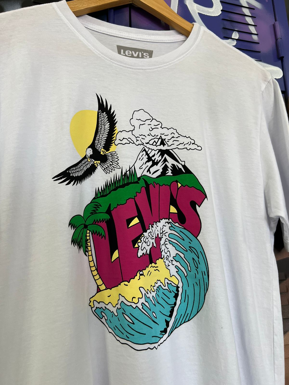 Camiseta Levis Branca