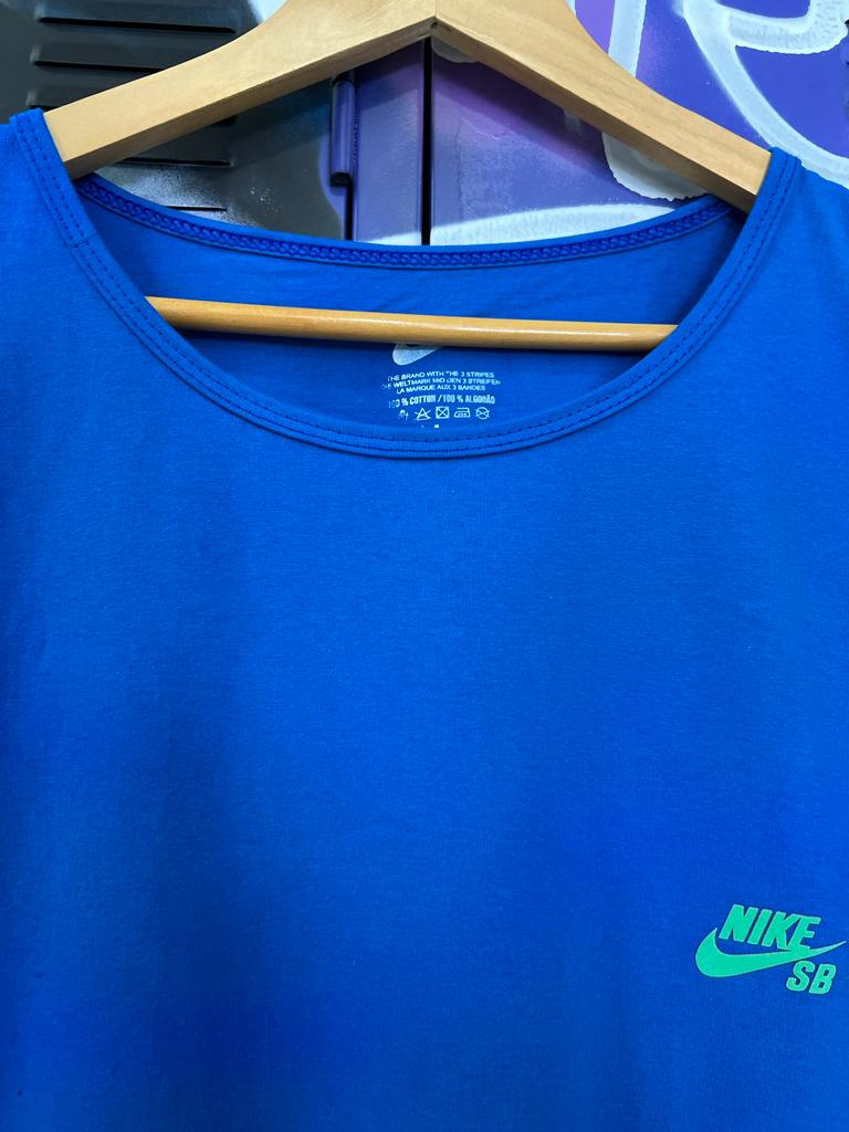 Regata Nike azul