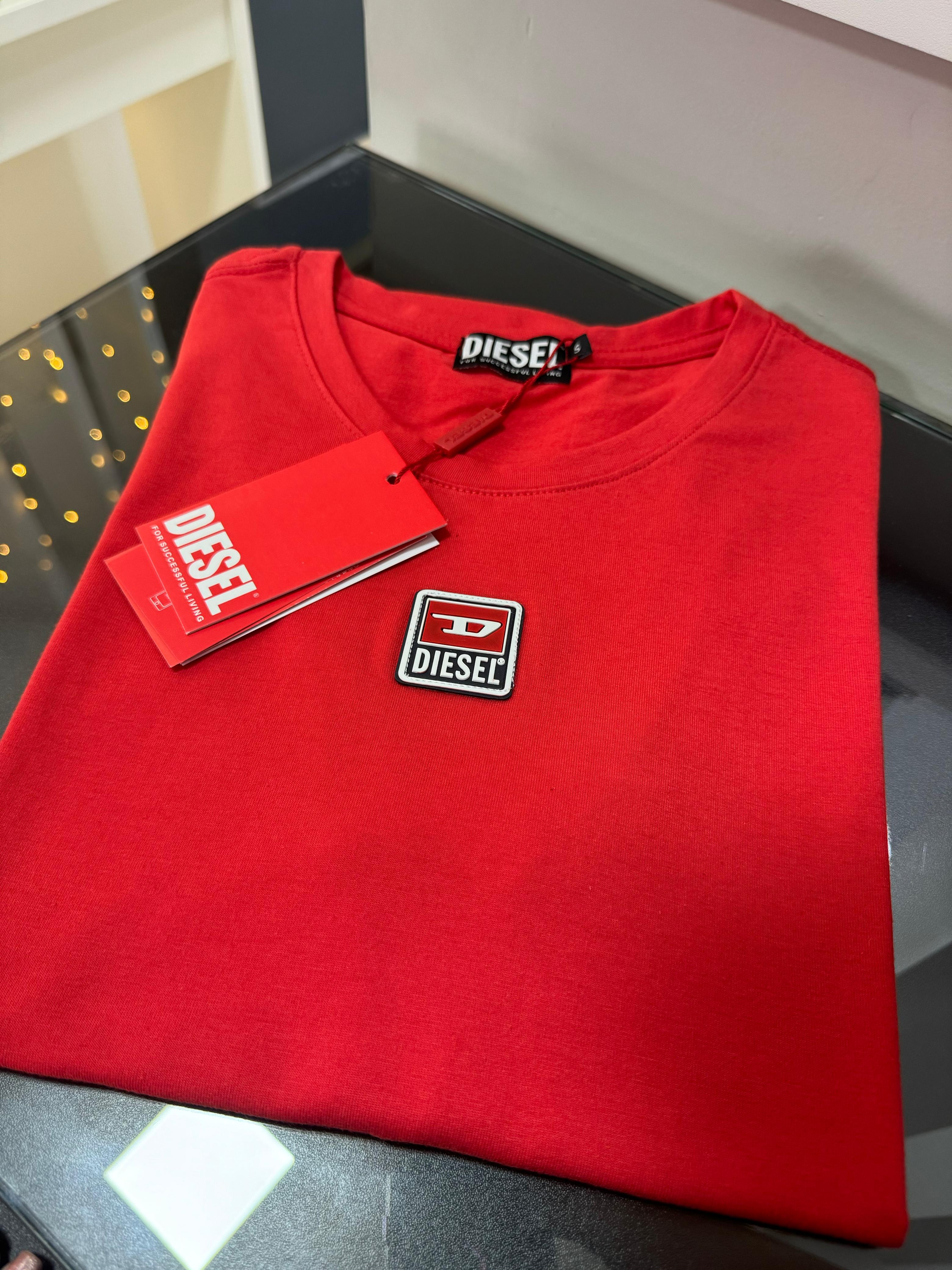 Camiseta Linha Griff Diesel Vermelho