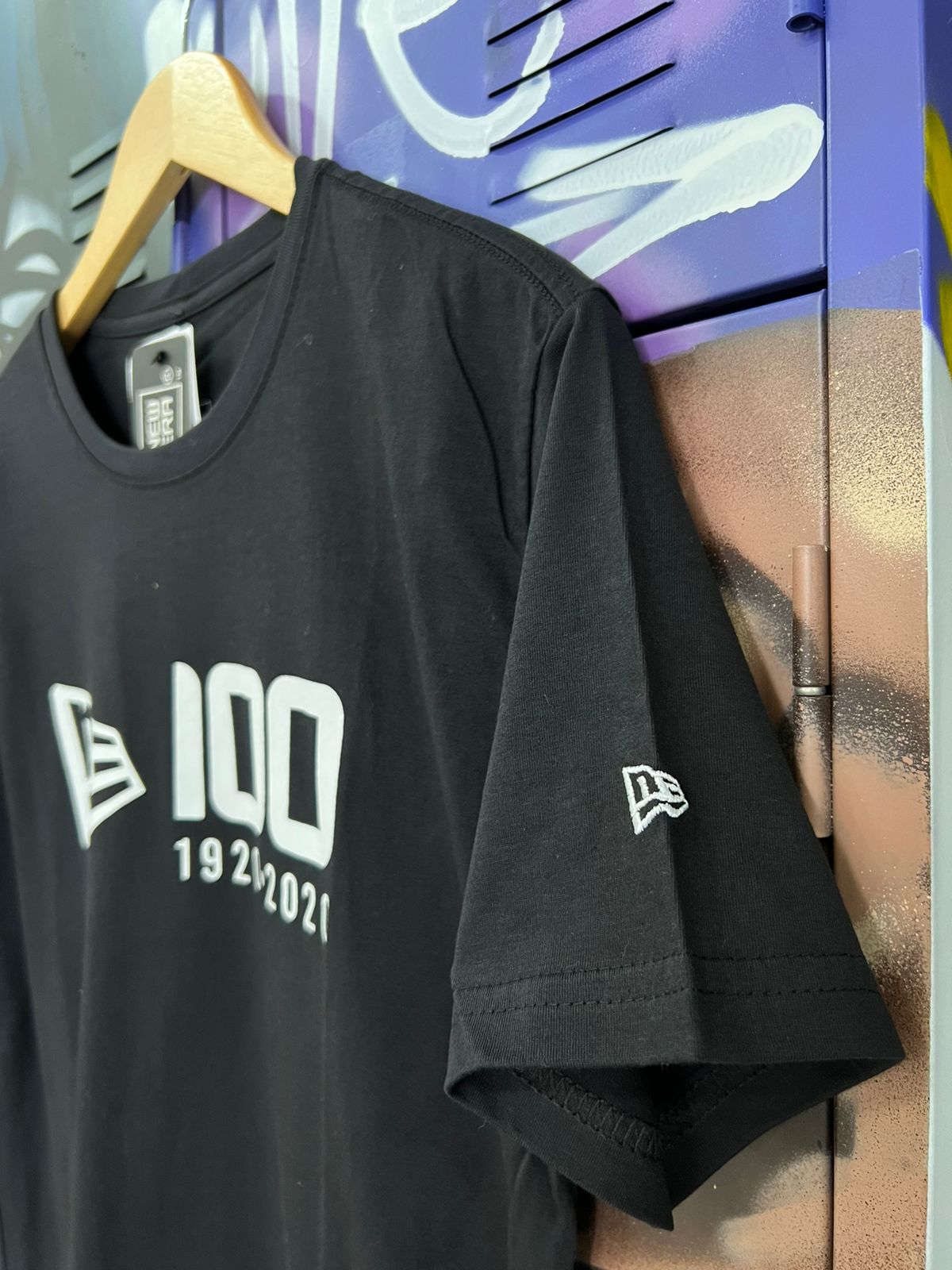 Camiseta New Era Preto