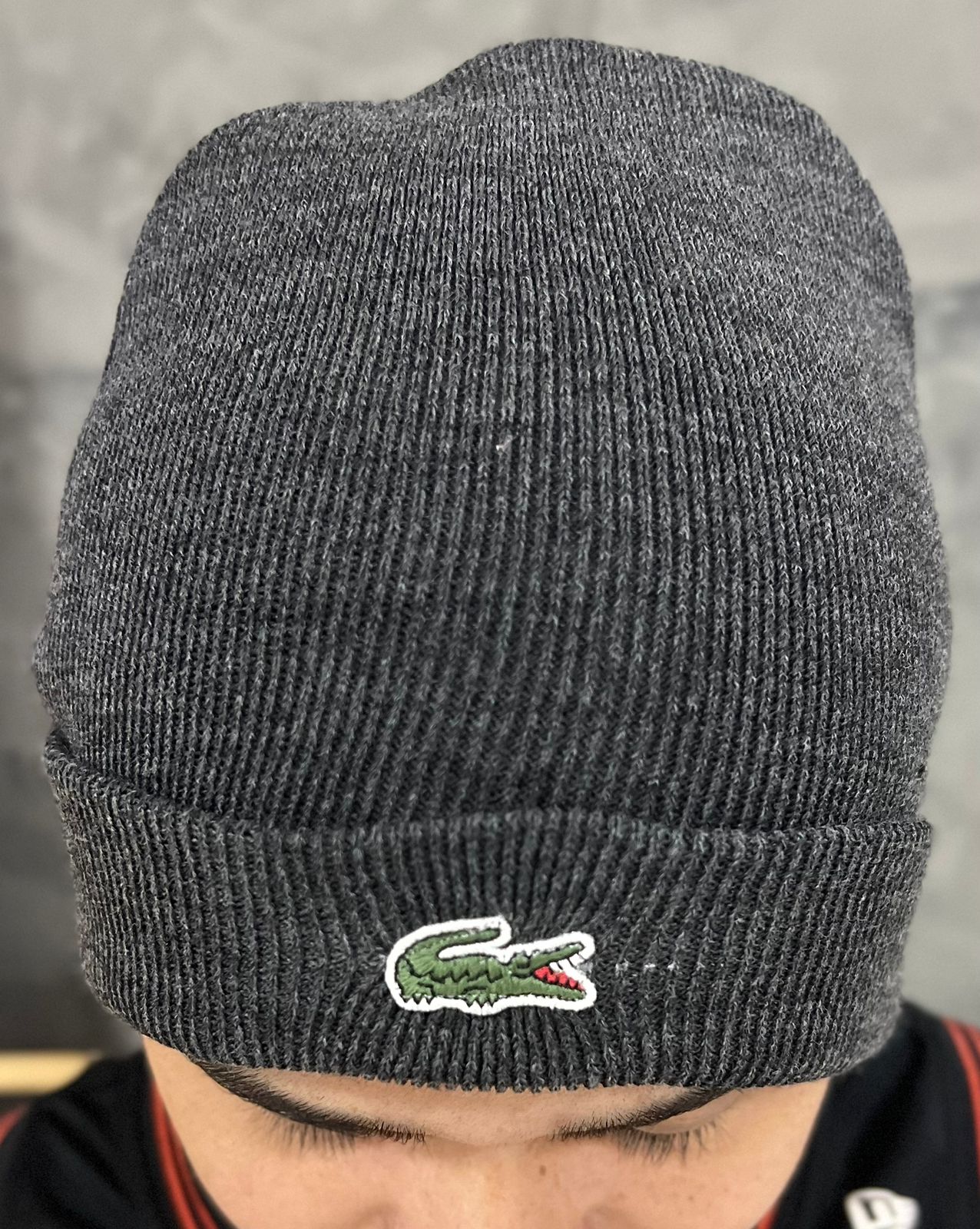 Touca Lacoste Cinza Chumbo