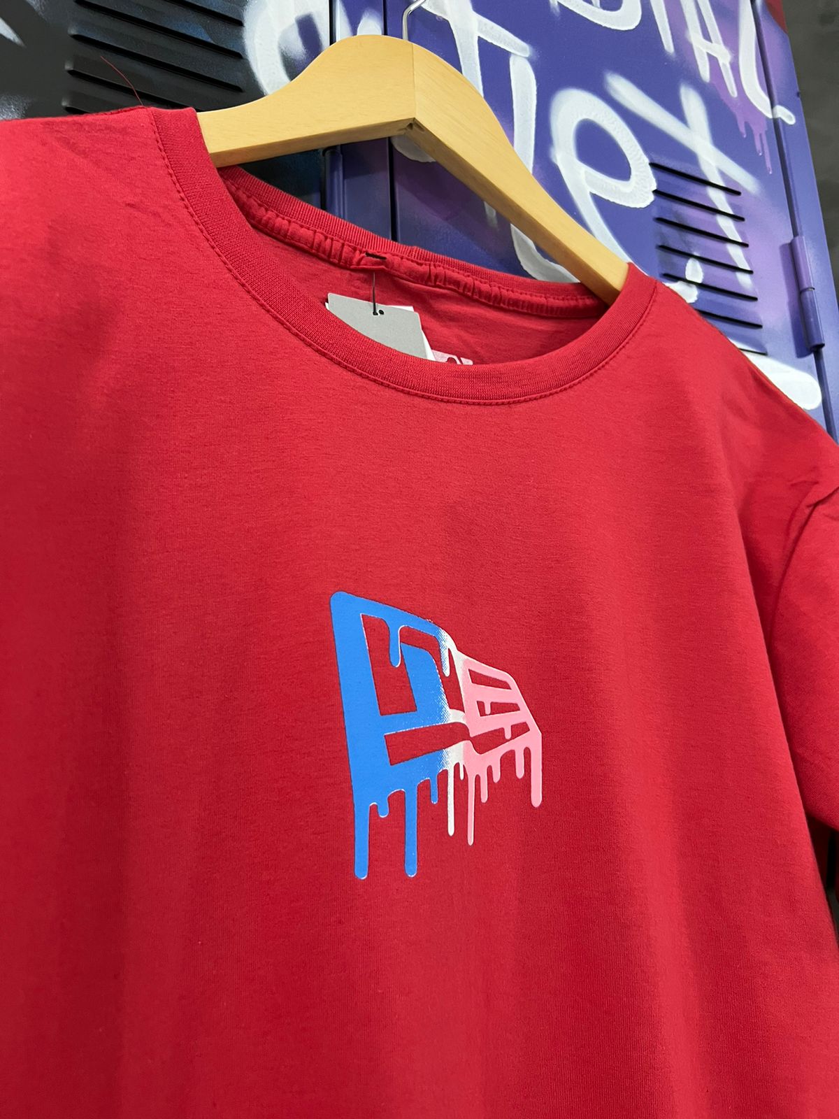 Camiseta New Era Vermelha