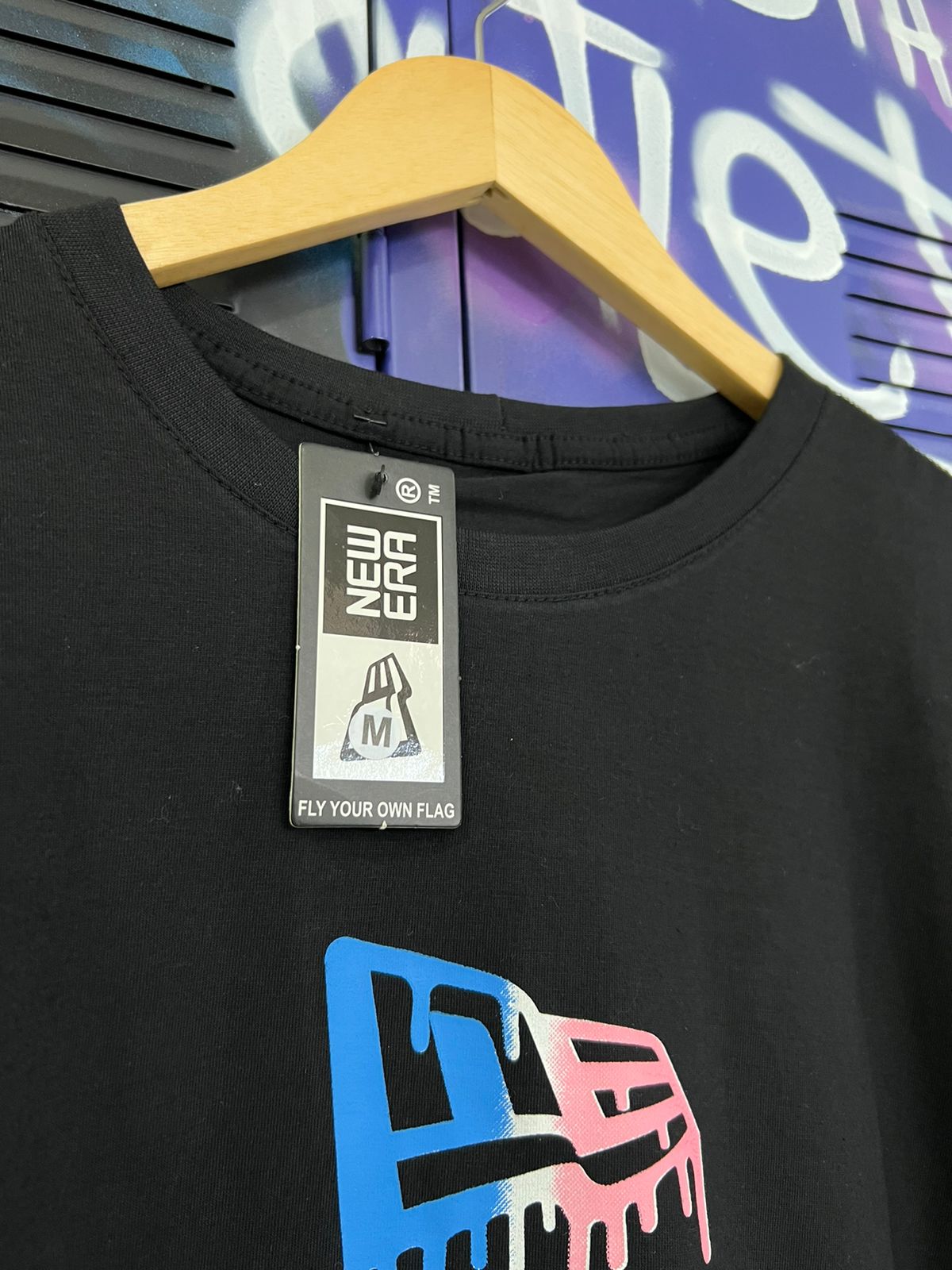 Camiseta New Era Preto