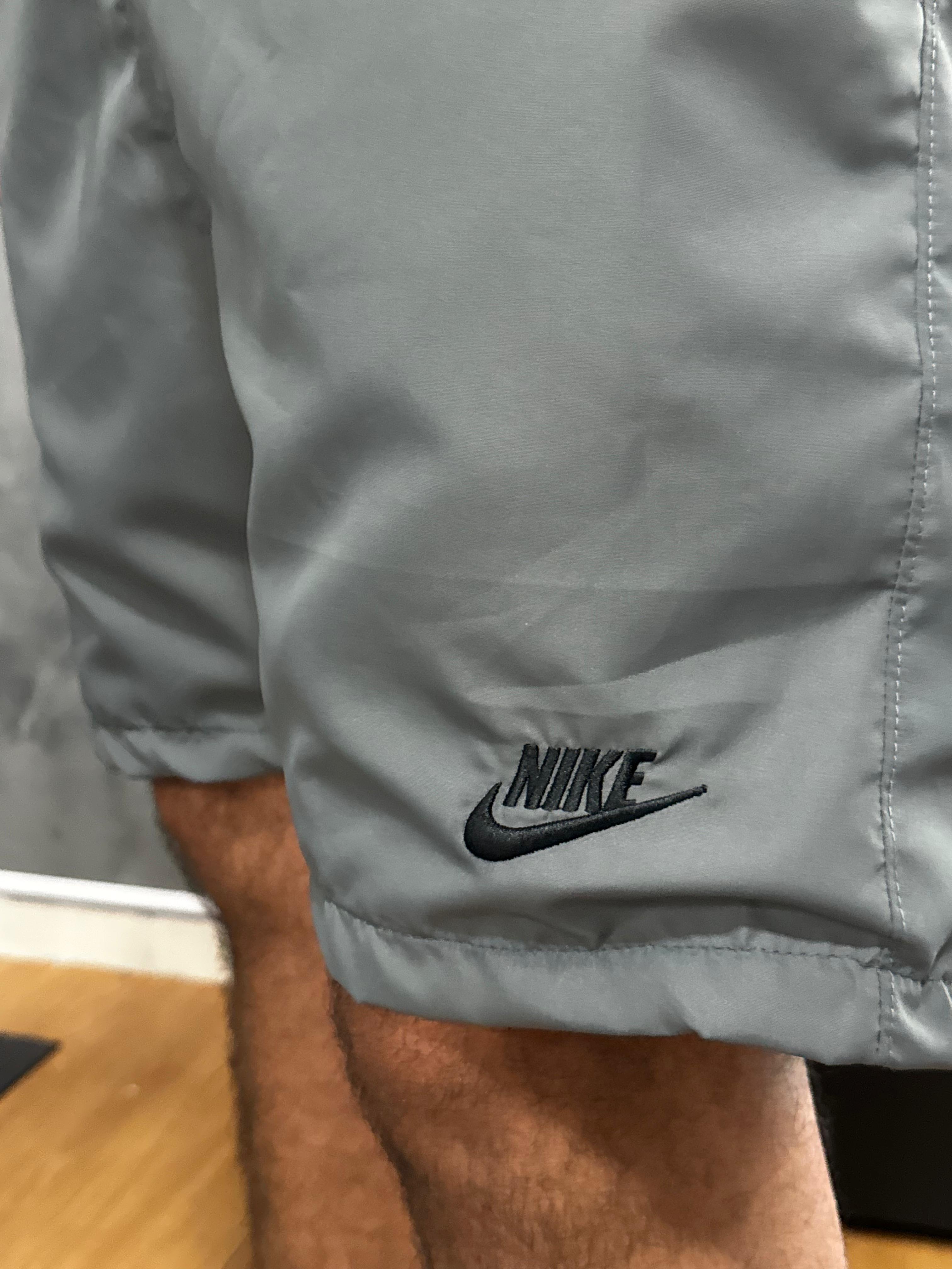 Shorts Forrado Nike Cinza